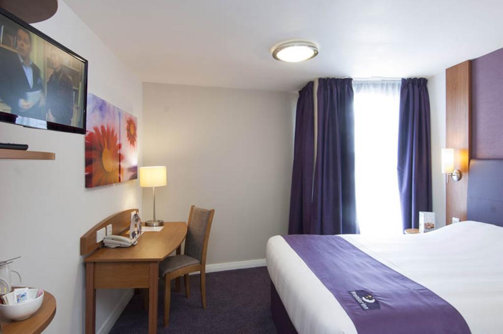 Premier Inn Newcastle Quayside חדר תמונה